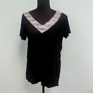 Milan kiss black and silver geometric sequin-trim v-neck top size M
